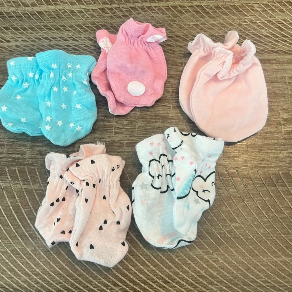 Gerber babygirl newborn mittens